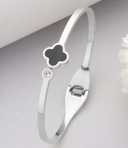 Chan Bangle