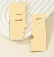 The Kiss Earrings